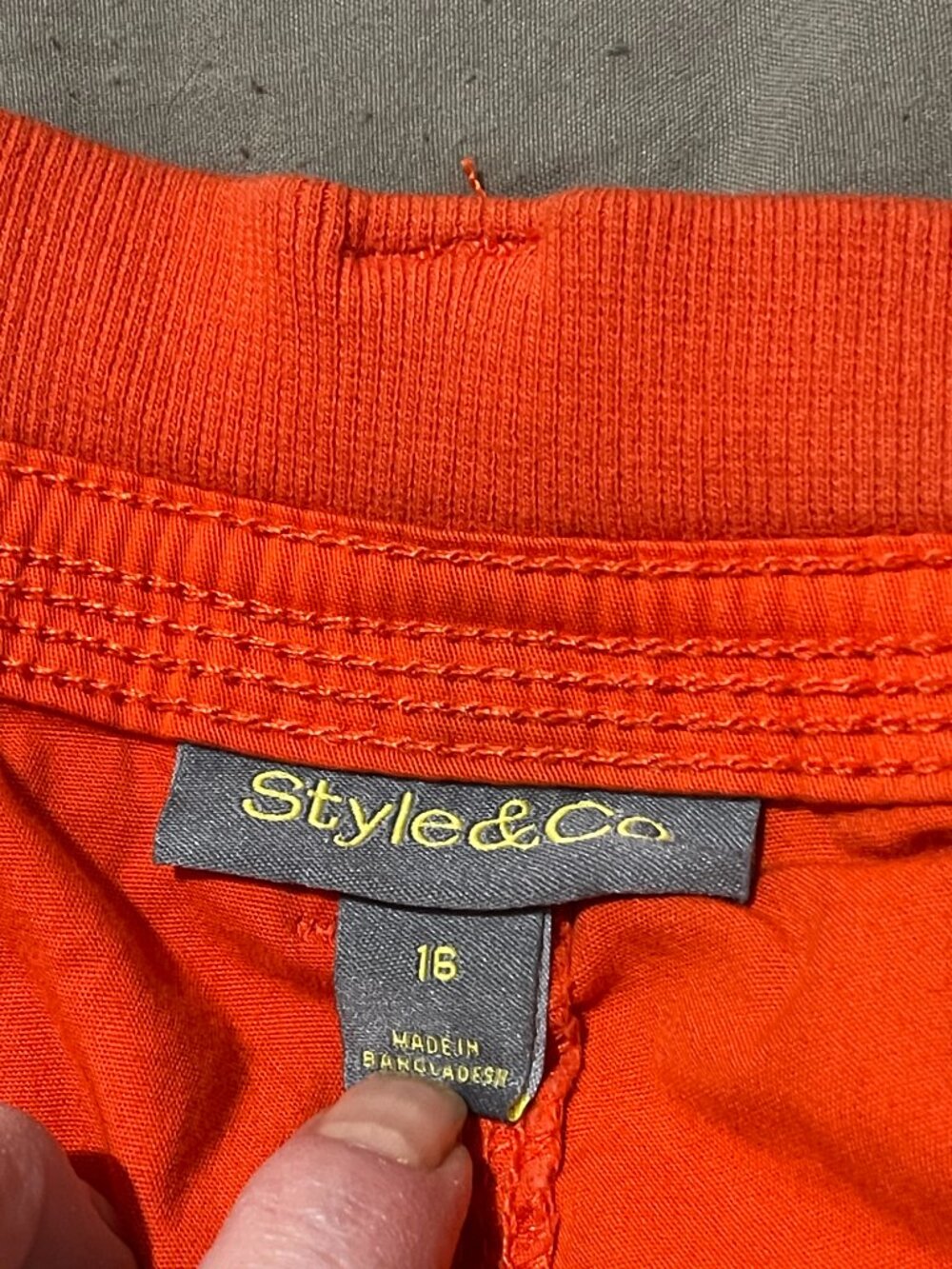 Style & Co Women's Mid-Rise Cargo Capri Pants Size 16 - Picture 5 of 5